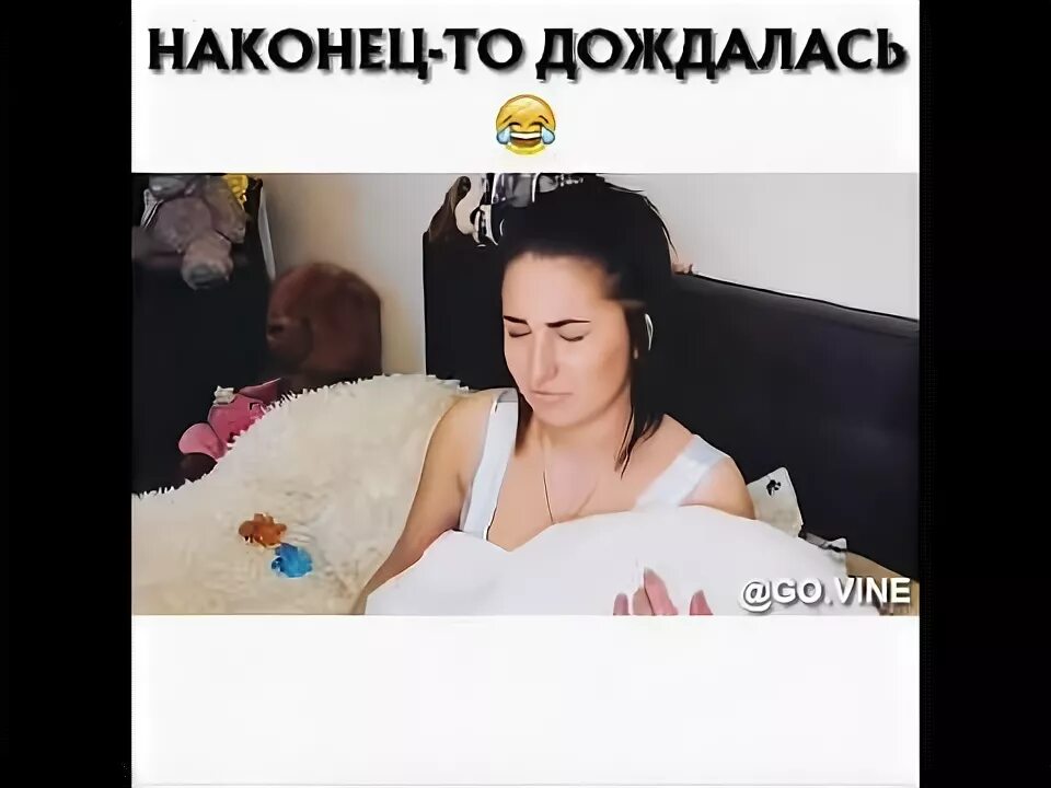 Дождалась солдата. Обнимает солдата. Жена не дождалась мужа. Жена не дождалась мужа. Парень встретил девушку.