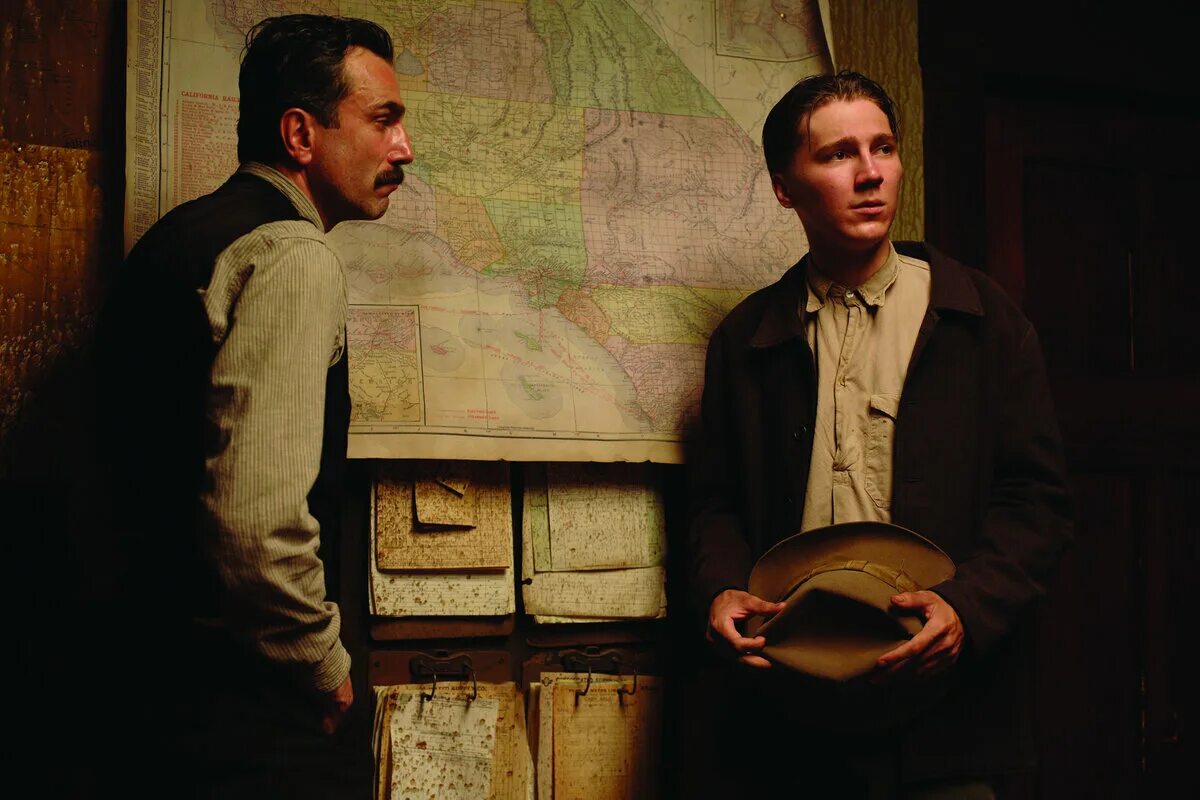 Нефть пол. Фильм there will be blood 2007. Нефть пол томас андерсон 2007. Нефть пол томас андерсон. Нефть пол томас андерсон.