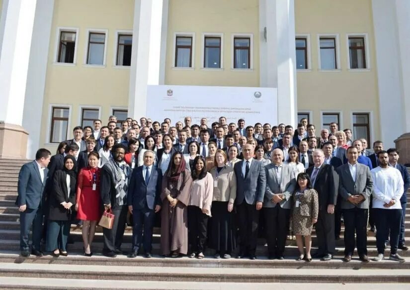 Экономический институт в ташкенте. Ташкент государственный экономический университет. Логотип тсул. Иктисодиет университети. Тгэу университет ташкент.