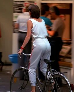 Kim Kardashian, Jennifer Lopez, and More Celebrities Who've Flaunted 