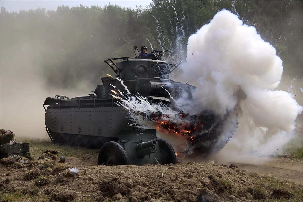 Поле боя боевые машины фото "First on the continent": Ukrainian BMP tightly frozen into the ground