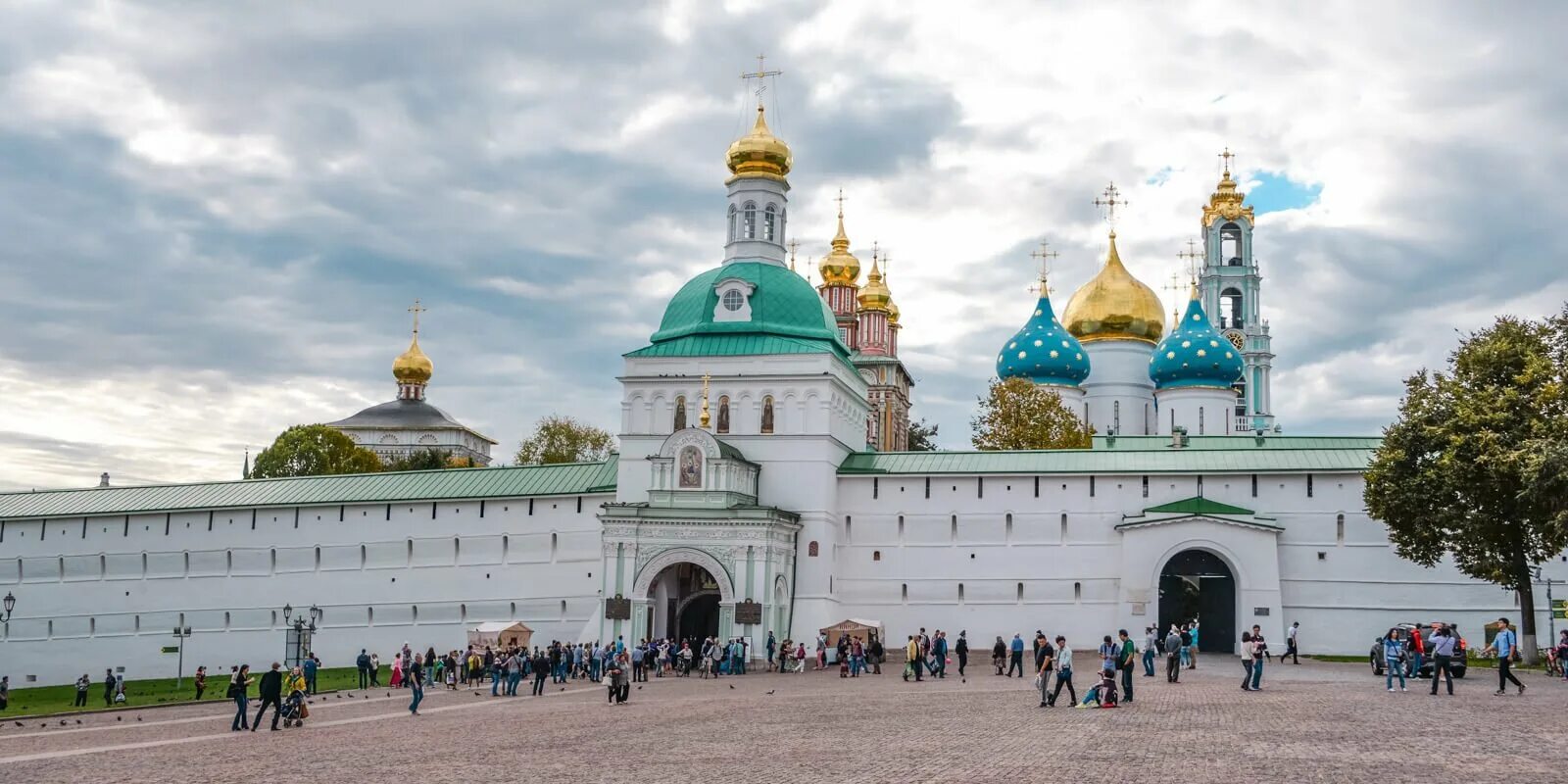 Сайт сергиевой лавры. Архитектурный ансамбль троице-сергиевой лавры. Троице-сергиева лавра сергиев посад. Гора маковец троице-сергиева лавра. Троице сергиев монастырь.