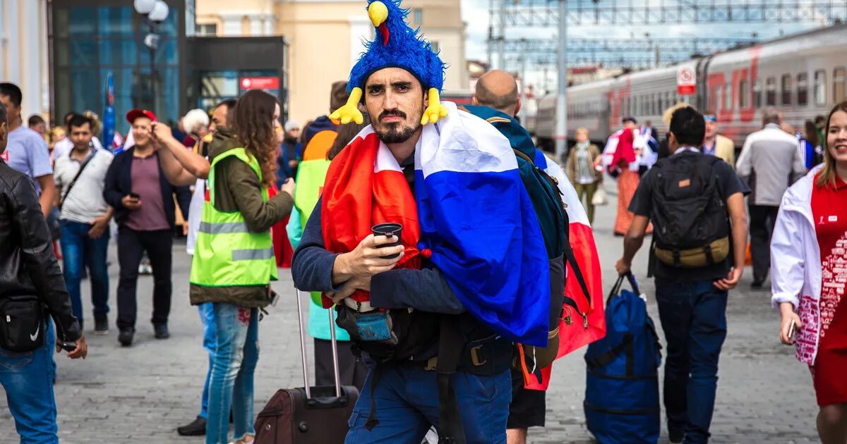 Француз екатеринбург. Французы сырные фанаты. французы из москвы бежали одежда.