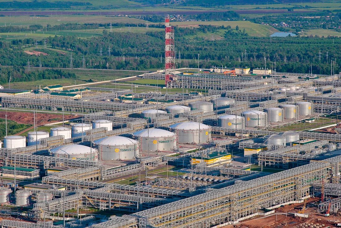 Танеко ойл. Нефтеперерабатывающий завод нижнекамск. нефтеперерабатывающий комплекс танеко. нпз танеко нижнекамск. завод татнефть в нижнекамске.