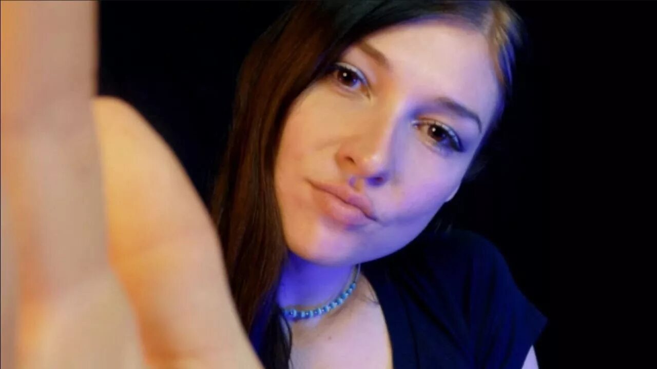 Асмр визуальные триггеры. Asmr фото. Asmr person. Feriemay asmr. Асмр медсестра.