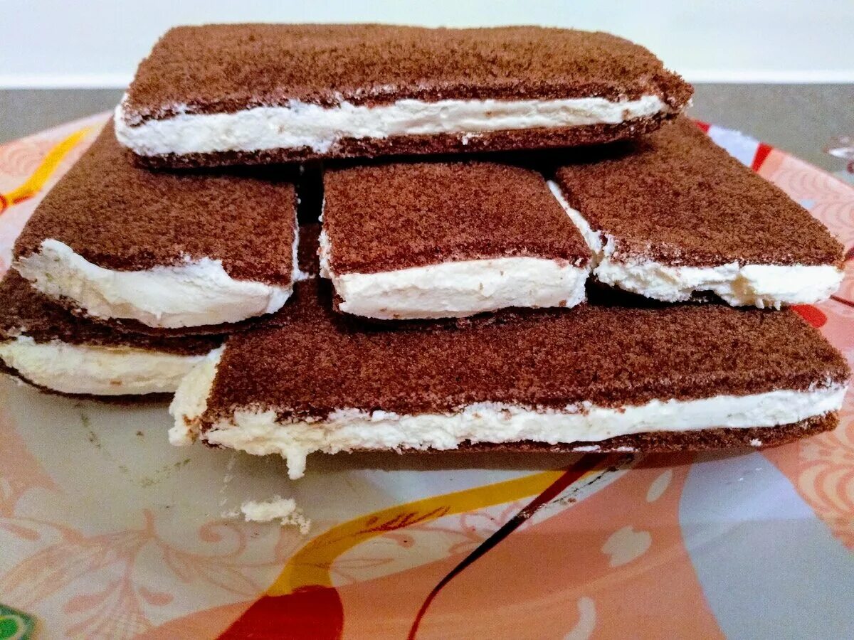 Торт киндер делис. Торт киндер молочный ломтик. Киндер делис молочный ломтик. Пирожное киндер молочный ломтик. Как приготовить киндер молочный.