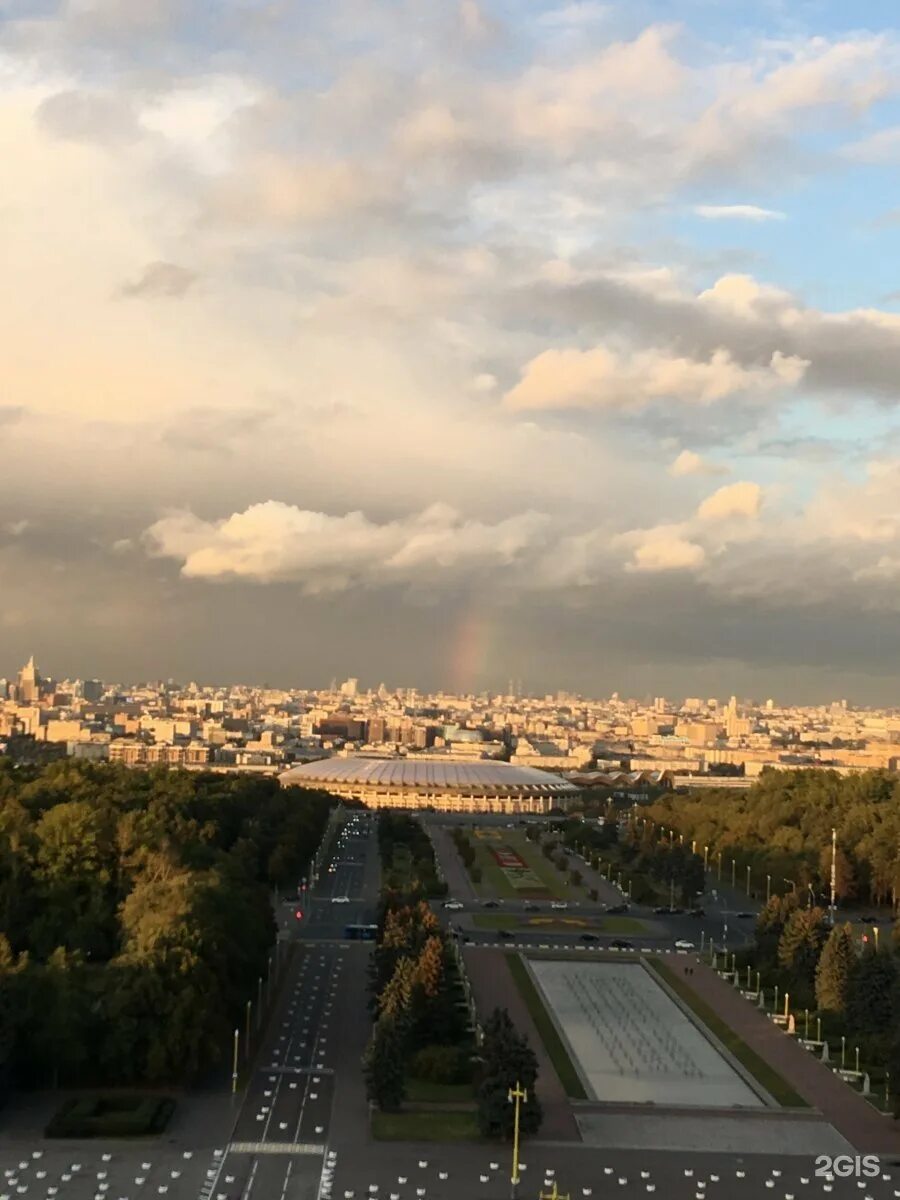 Воробьевы горы москва площадка. Воробьевы горы смотровая площа. Смотровая площадка МГУ Воробьевы горы. Воробьёвы горы Москва сейчас 2023. Смотровая площадка Воробьевы горы сейчас.