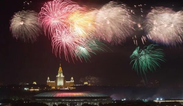 Салют в москве день защитника отечества. Салют на 23 февраля 2022 в Москве. Праздничный салют 23 февраля Москва. Салют 23 февраля 2021 в Москве. Салют в честь дня защитника Отечества 2022.