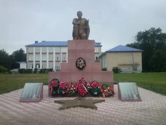 Погода на 10 дней марьевка самарская область. Село Марьевка Самарская область Пестравский район. Село Марьевка Пестравского района Самарской. Марьевка памятник солдатам Красногвардейский район. Село Марьевка Самарская область Пестравский район школа.