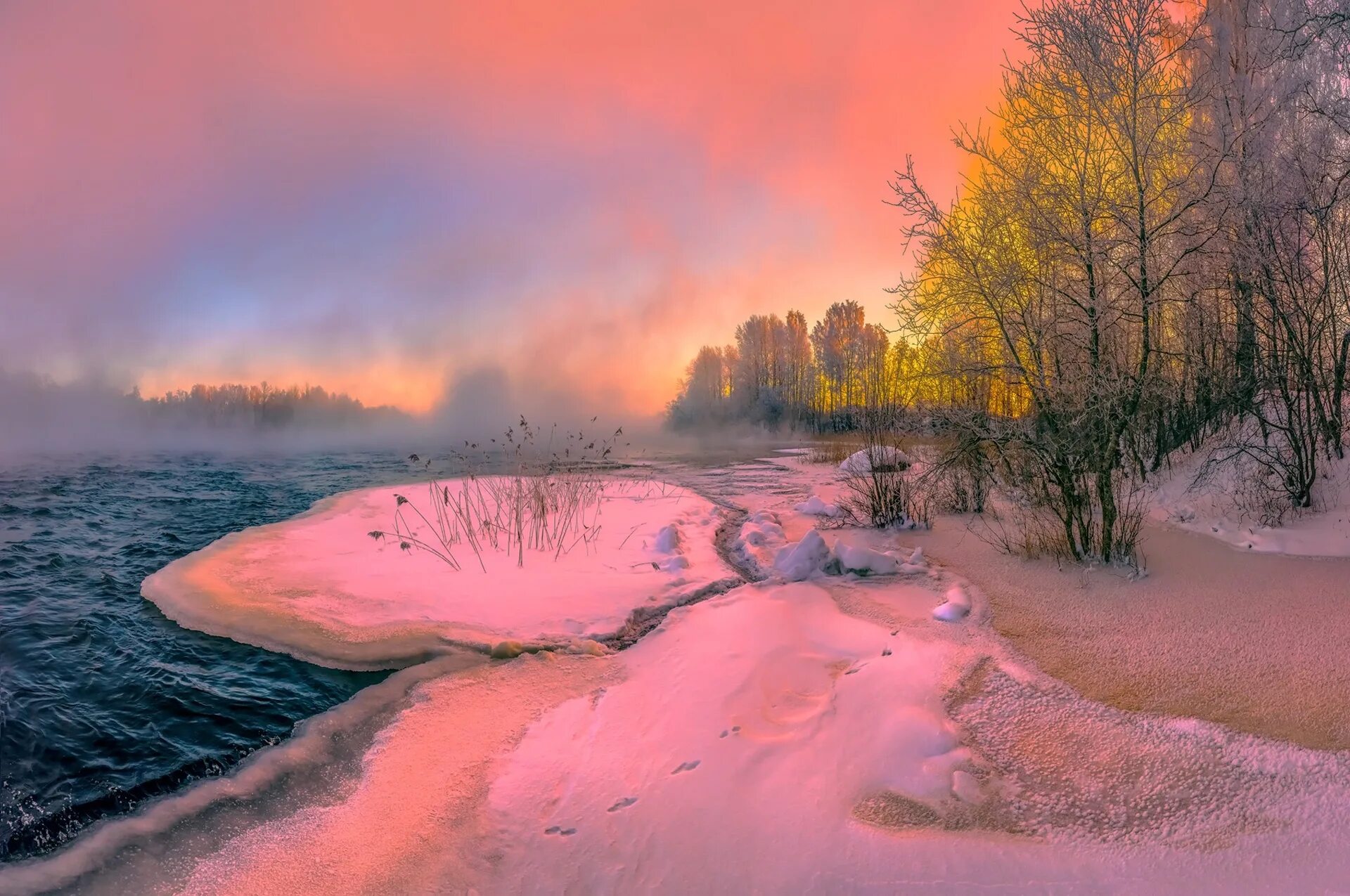 Розовая заря предложение. Фёдор Лашков живопись. Фёдор Лашков фотограф река. Зимний рассвет. Зима пейзаж.