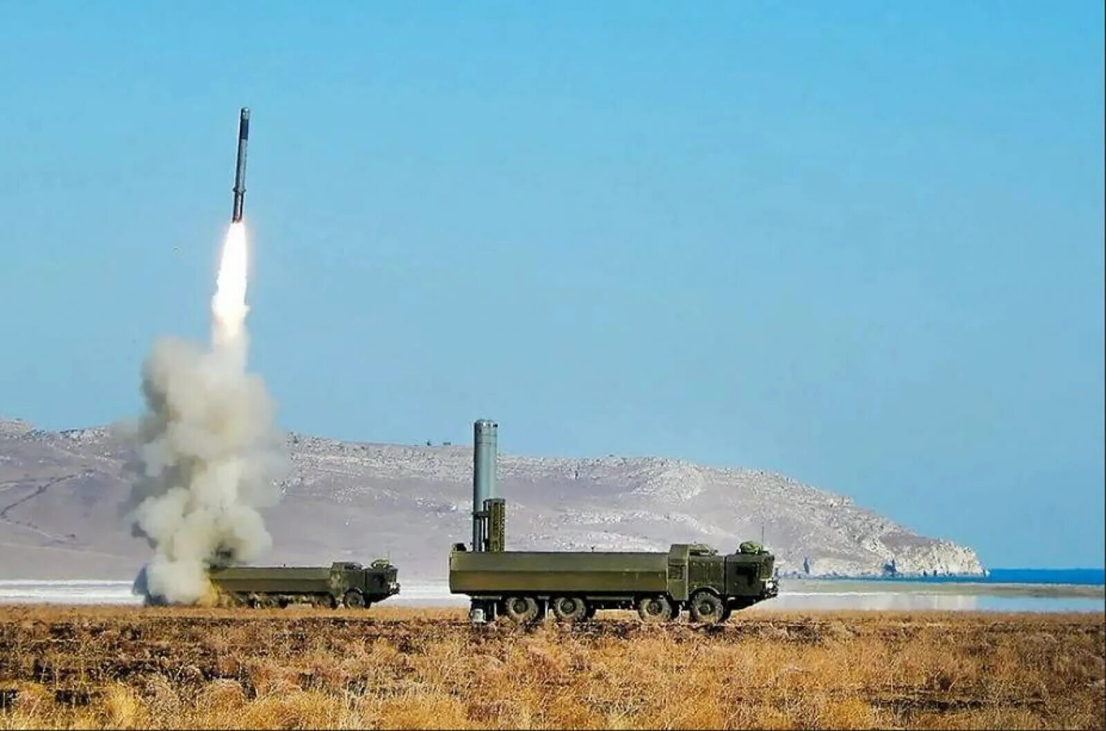 Поражение ракетами. Ядерная ракета. Тос-1а солнцепек залп. Mgm-140 atacms ракета. Залп ракет.