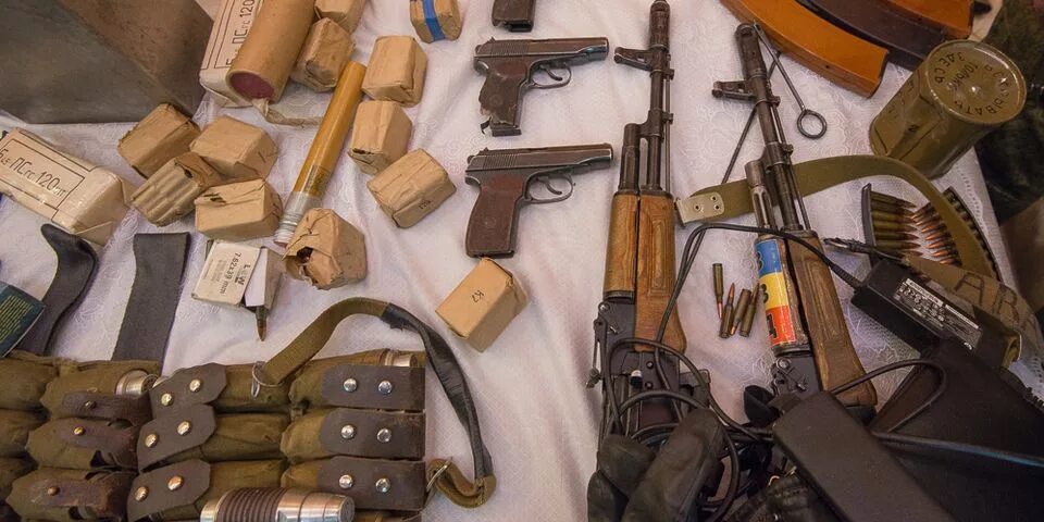 Быть использованы при создании оружия. Оружие и боеприпасы. изъятое оружие и боеприпасы. изъятое оружие в россии. изъятие огнестрельного оружия.