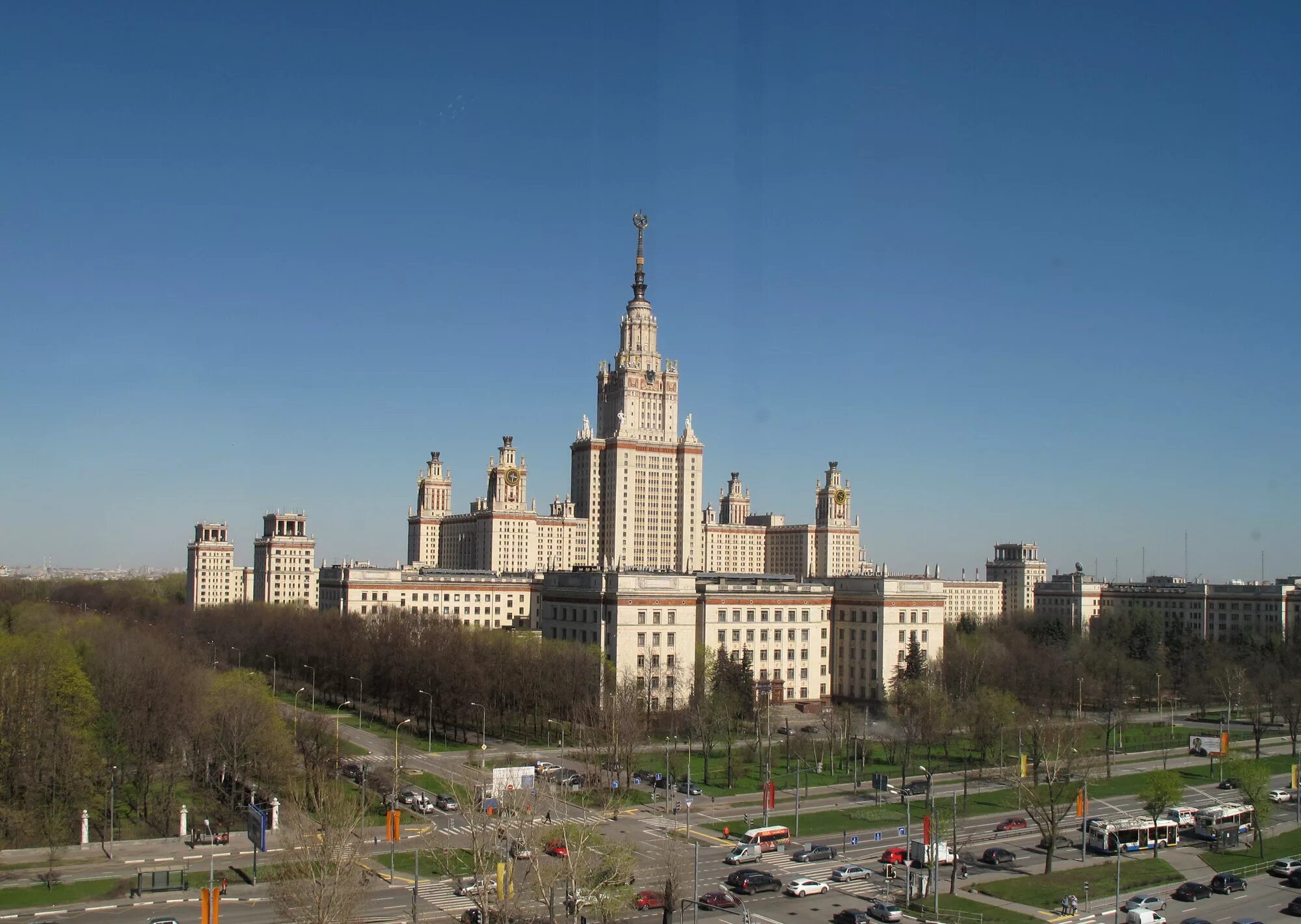 Московский государственный университет имени м.в.Ломоносова，МГУ. Сталинские высотки МГУ. Университет им Ломоносова в Москве. Главное здание Московского государственного университета. Московский государственный завод