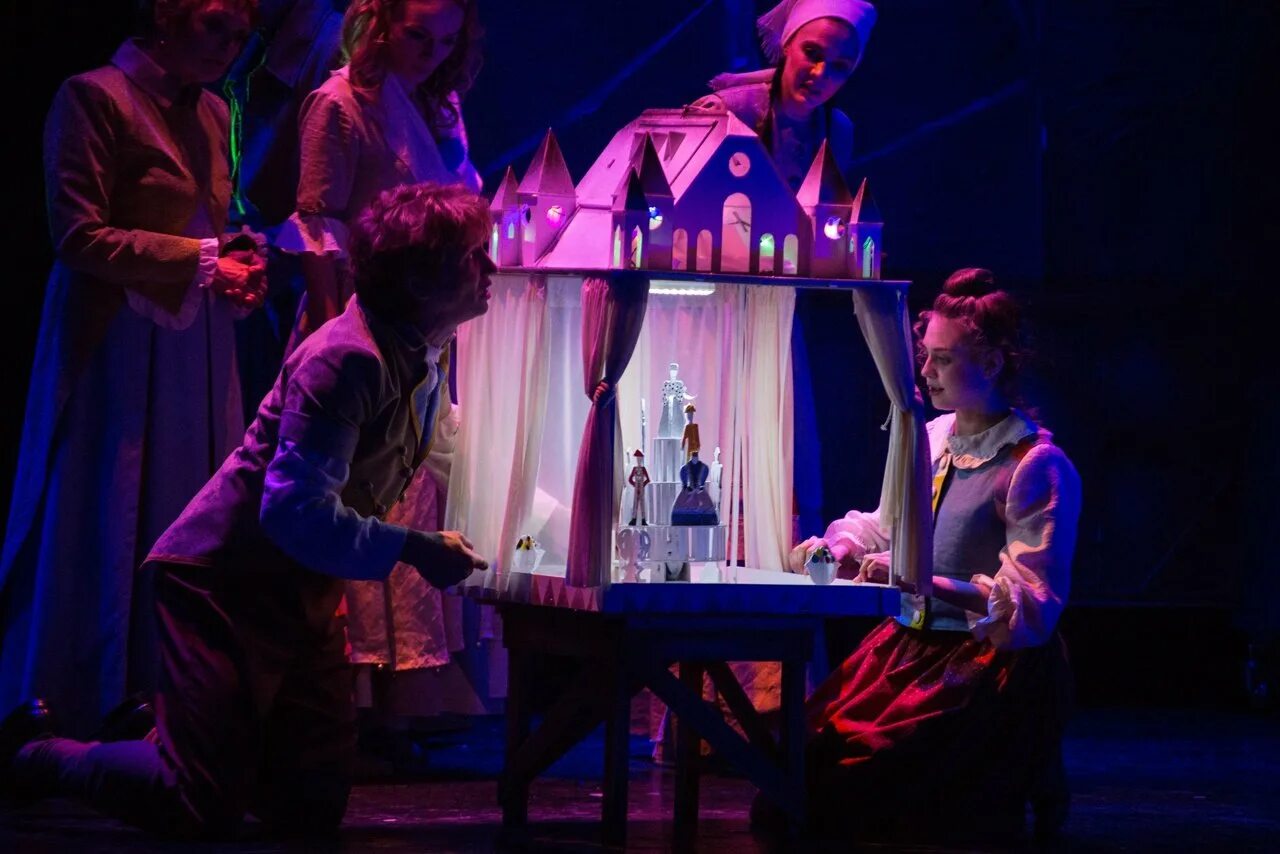 Тюз вологда зайка-зазнайка. Плохие парни саратов плохие тюз спектакль. Нижегородский тюз бременские музыканты. Тюз поединок. Тюз гроза яновская.