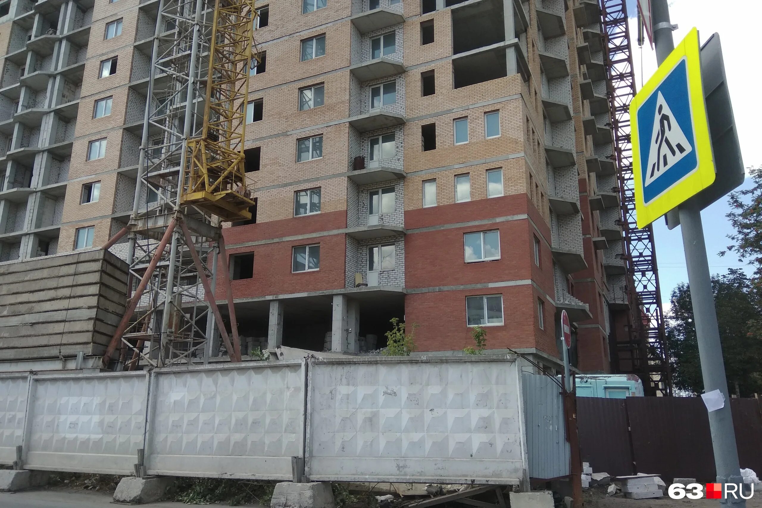 обманутые дольщики ростов на дону. застройщик и дольщик. обманутые дольщики россии. русские бунтуют на коленях. жск оптимист 2000 саратов фото.