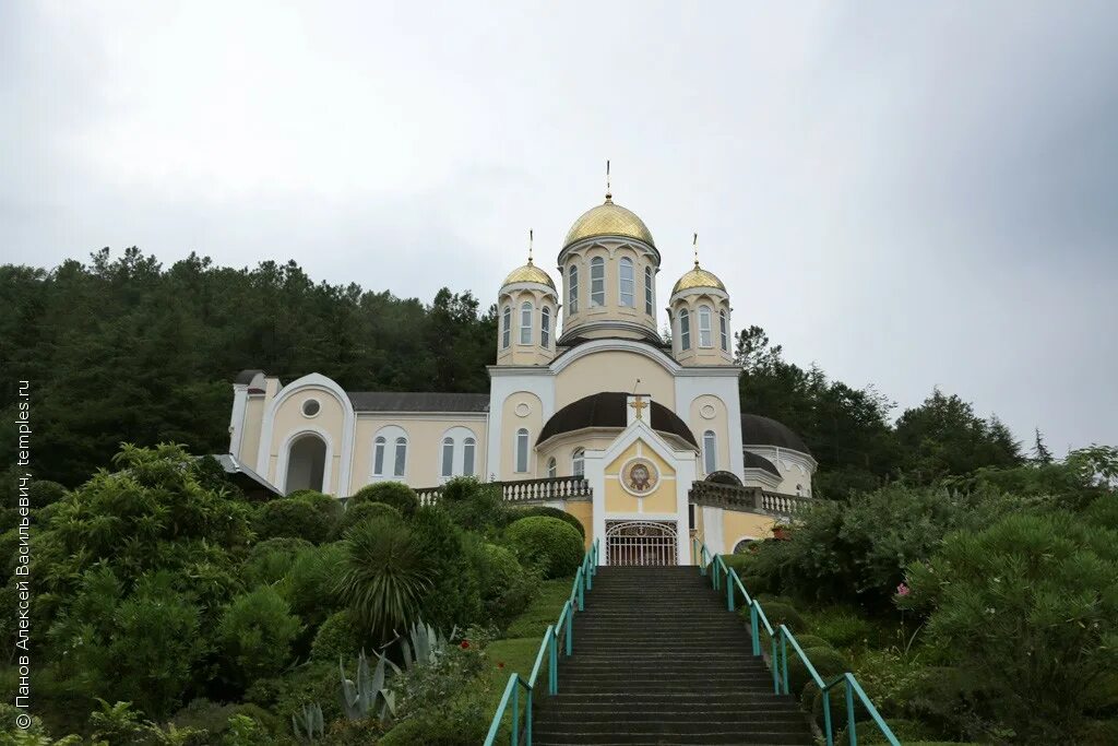 храм иконы божией матери казанская в дагомысе. церковь дагомыс. дагомыс церковь армавирская. церковь дагомыс. церковь божией матери фото в дагомысе зимой.