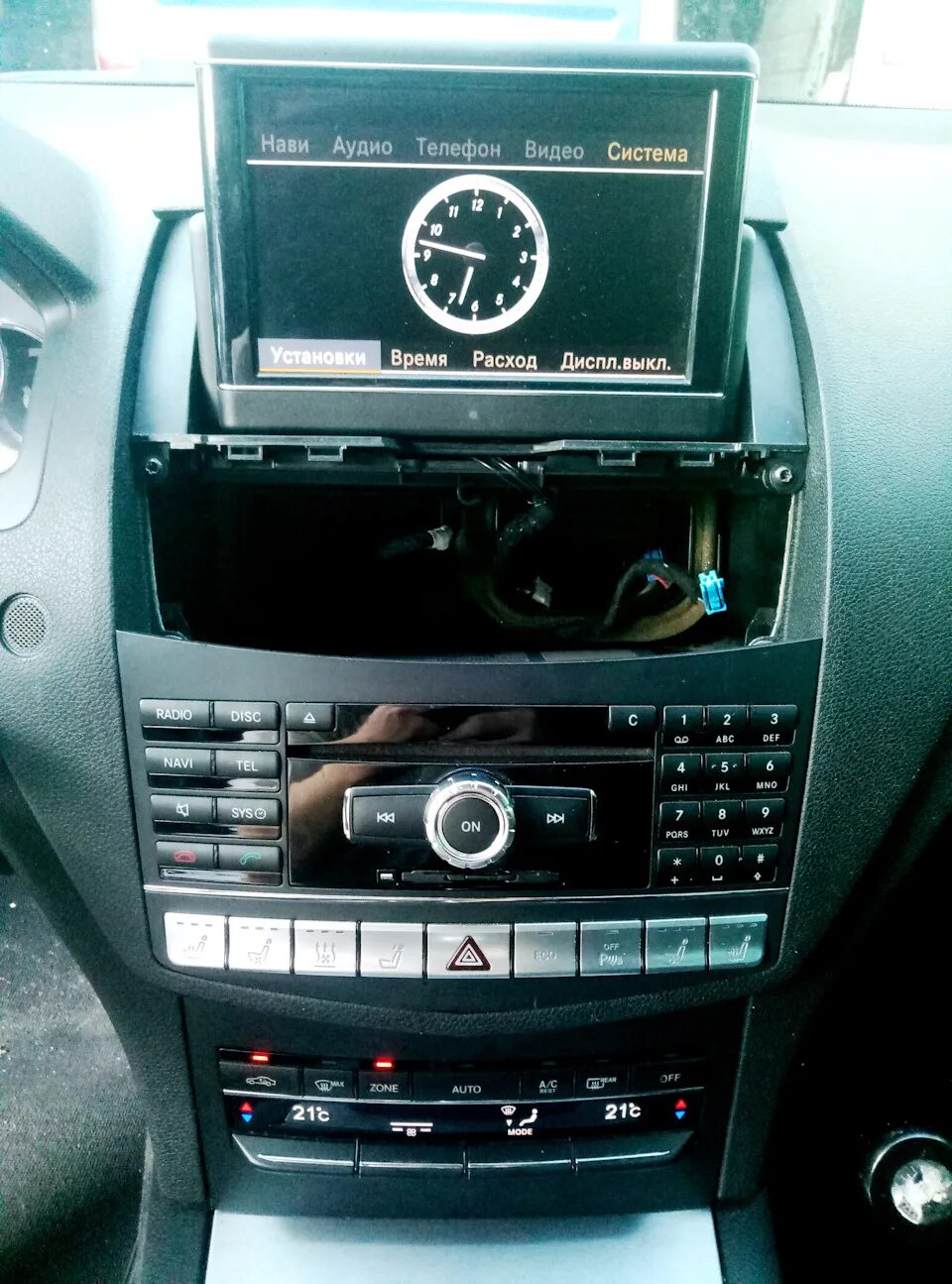 Андроид w204. W204 дорестайлинг панель мультимедиа. w204 2din магнитола. w204 дорест автомагнитола. блютуз в мерседес 204 дорест.