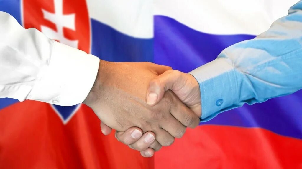 Словацкий флаг и российский флаг. Российско словацкие отношения. Российско словацкие отношения. Словакия дружит с россией. Словакия дружит с россией.