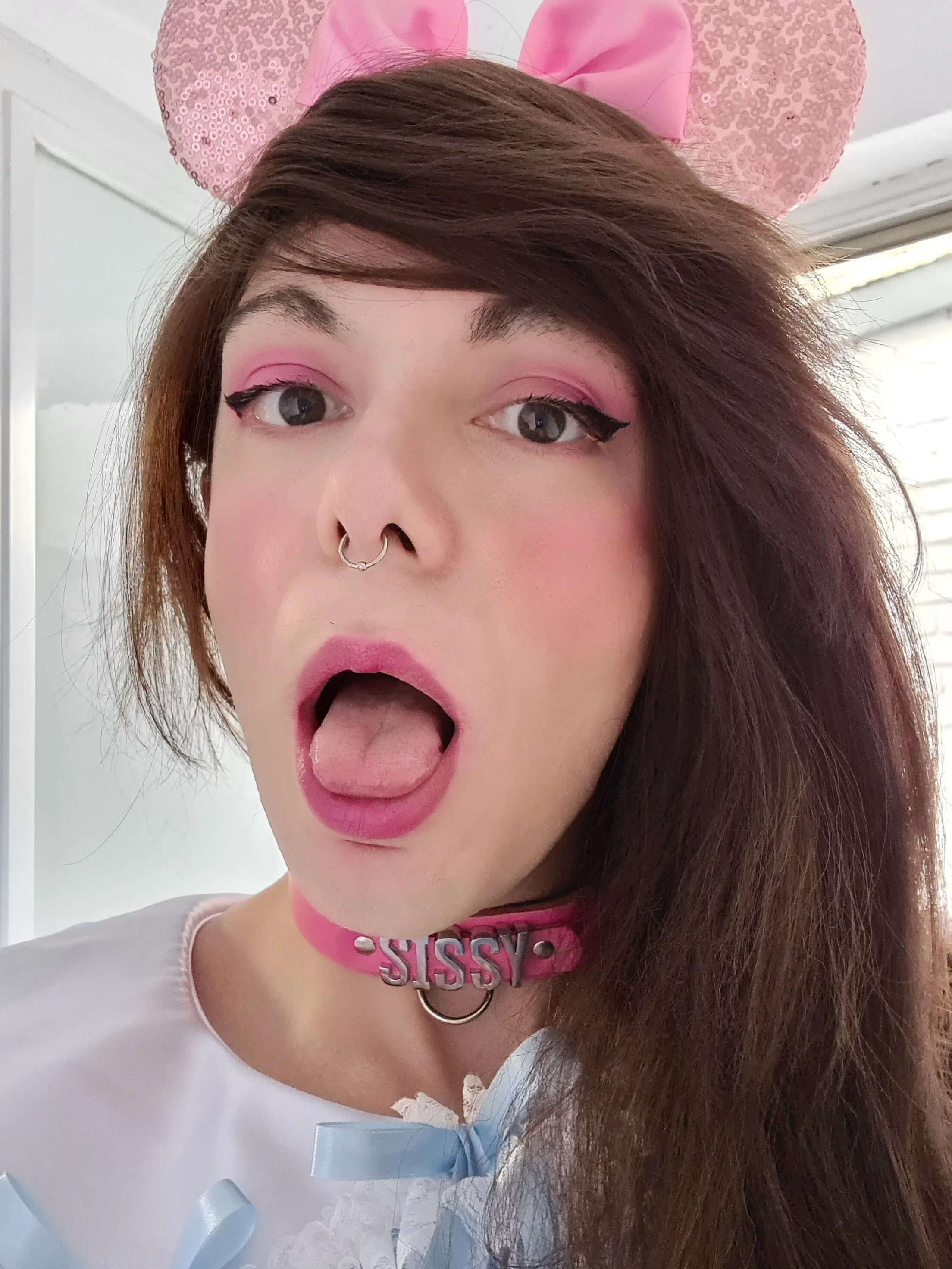 Сисси кисс. Exposed sissy. Крис transvestit. Black owned sissy id card. Prissyfluff.