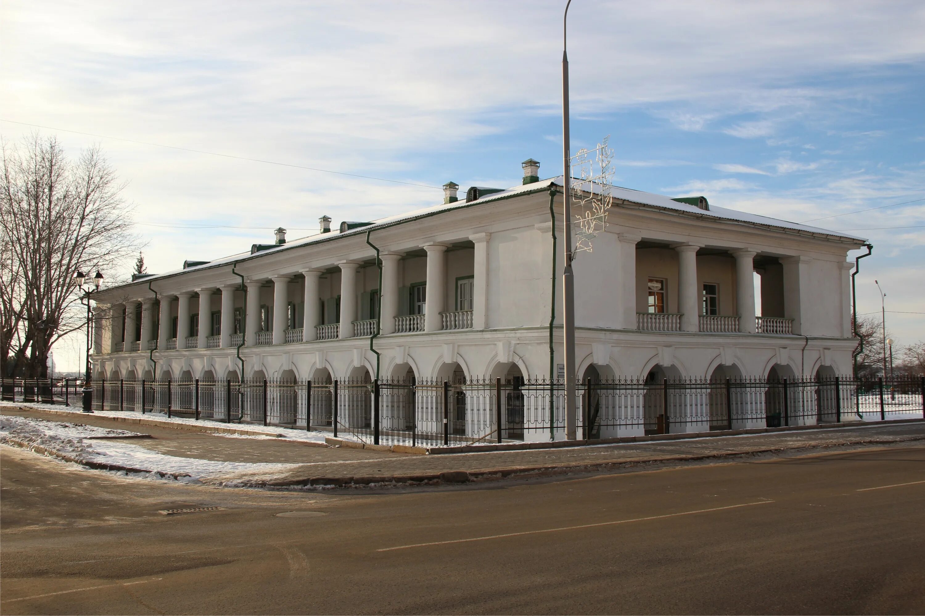 Биржевой корпус Томск. Академия правосудия Томск. Здание Академии правосудия Томск. РГУП Западно-Сибирский филиал г.Томск. Пл ленина 2