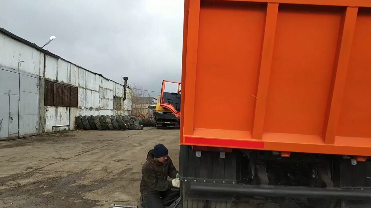 Допускается наращивание бортов балластного корыта на величину. Борт камаз 6520. задний борт камаз 6520. наращивание бортов на самосвал камаз 6520. сенаж камаз борта 6520.