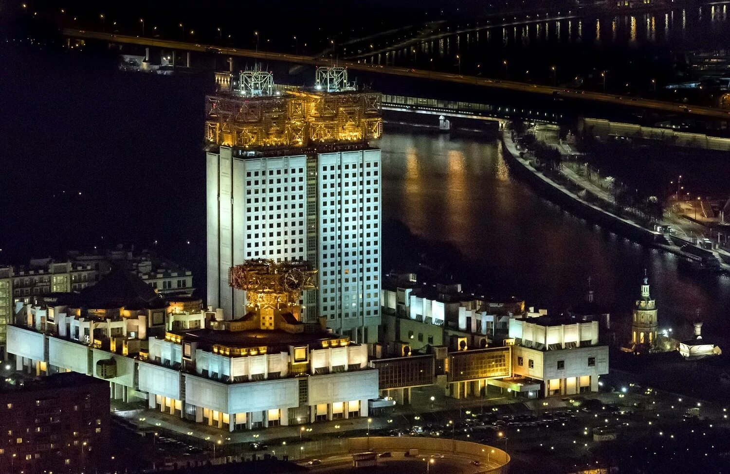Фото ран. Академия наук РАН Москва. Здание РАН на Ленинском. Академия наук на Ленинском проспекте. Здание Академии наук на Ленинском.
