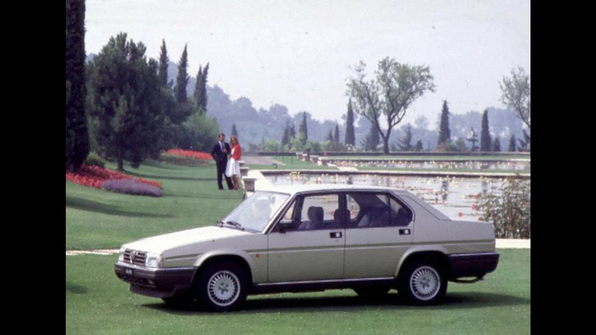 Альфа 90 м. Alfa Romeo 90 1984. Альфа 90. Итальянский автомобиль Альфа 1984. Alfa Romeo 90 super белая.