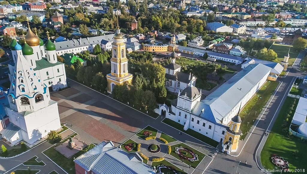 Погулять коломне. Ново-Голутвин монастырь. Коломна Свято-Троицкий монастырь. Троицкий Ново-Голутвин женский монастырь. Ново Голутвин женский монастырь Коломна.