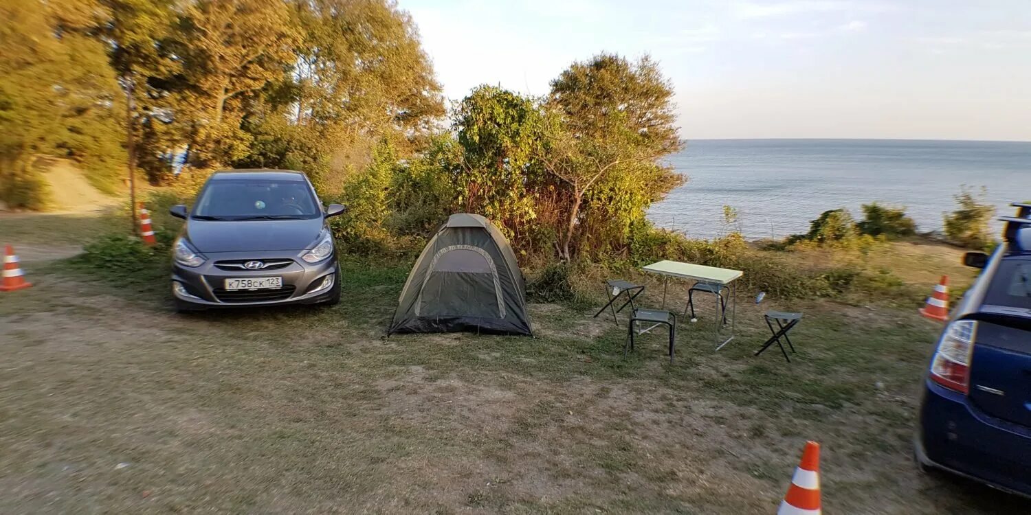 9 camping. 9 Километр кемпинг Лермонтово. Енот Лермонтово автокемпинг. Джубга 9 километр автокемпинг. Кемпинг енот Архипо-Осиповка.