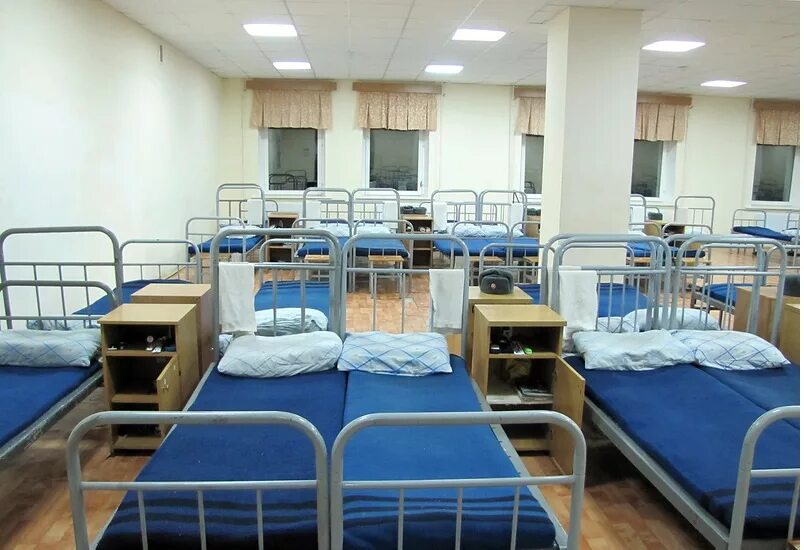 Название казармы. Казарма грольман калининград. Название казармы. Казарма армии рф. Казарма изнутри.