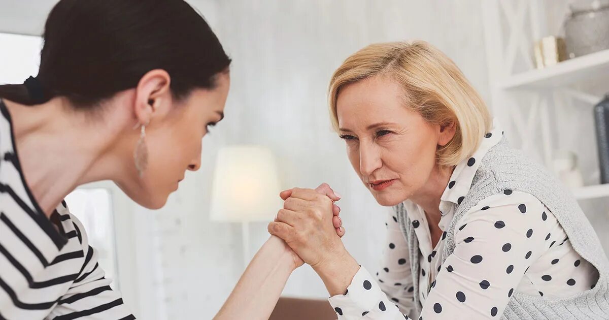 Мама ругается. Нелюбимая невестка. Бизнес вумен мама и взрослая дочь. Приснилась бывшая свекровь. Отношения со свекровью.