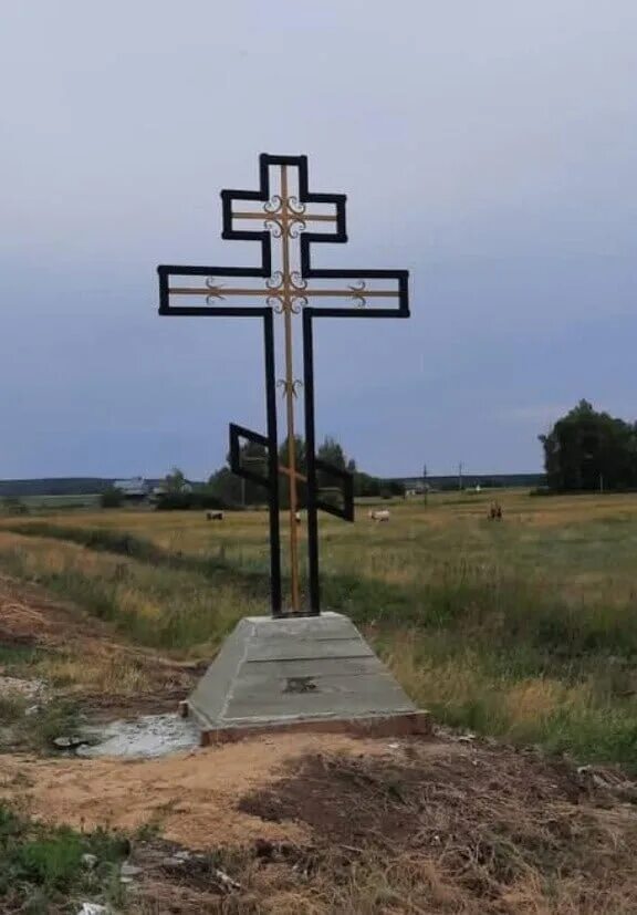 Поклонные кресты на дорогах. Поклонные кресты на дорогах. Поклонные кресты на кубани. Поклонные кресты на дорогах. Поклонные кресты на дорогах.