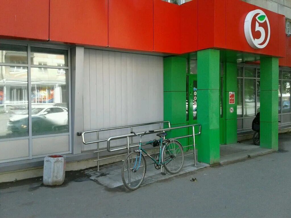 Проспект вагоностроителей 64 нижний тагил. Зари 22 нижний тагил. Пятерочка нижний тагил. Ггм нижний тагил пятерочка. Энтузиастов 44 нижний тагил пятёрочка магазин.