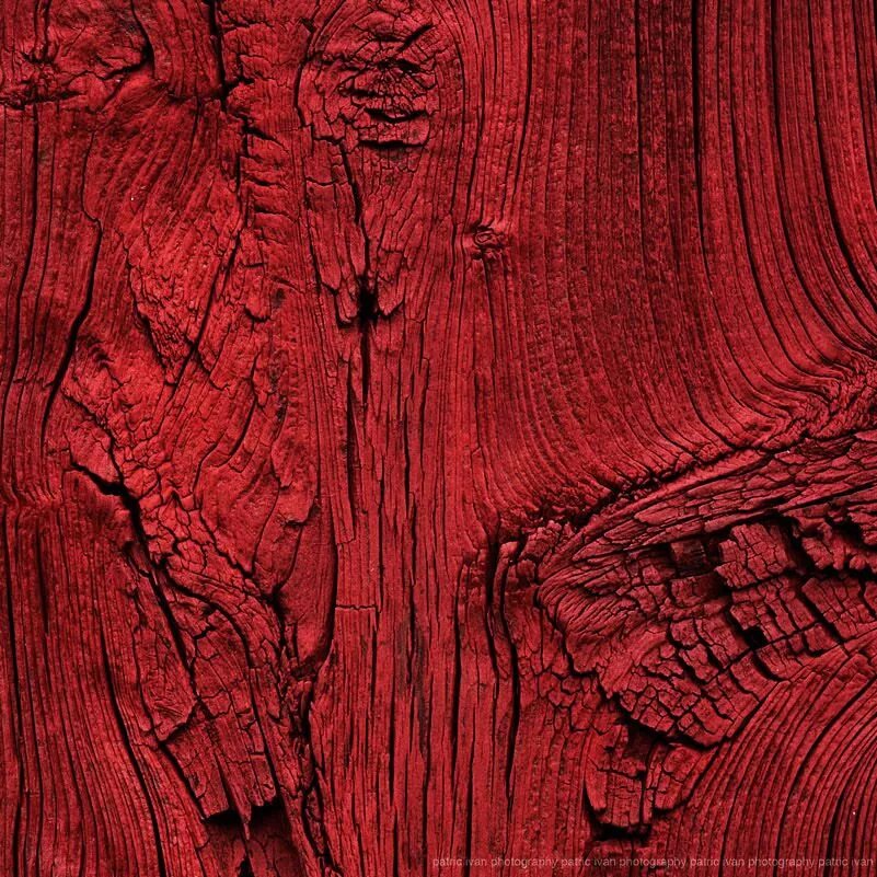 Красное дерево текстура. Фактура дерева. Красное дерево древесина. Красное дерево срез.