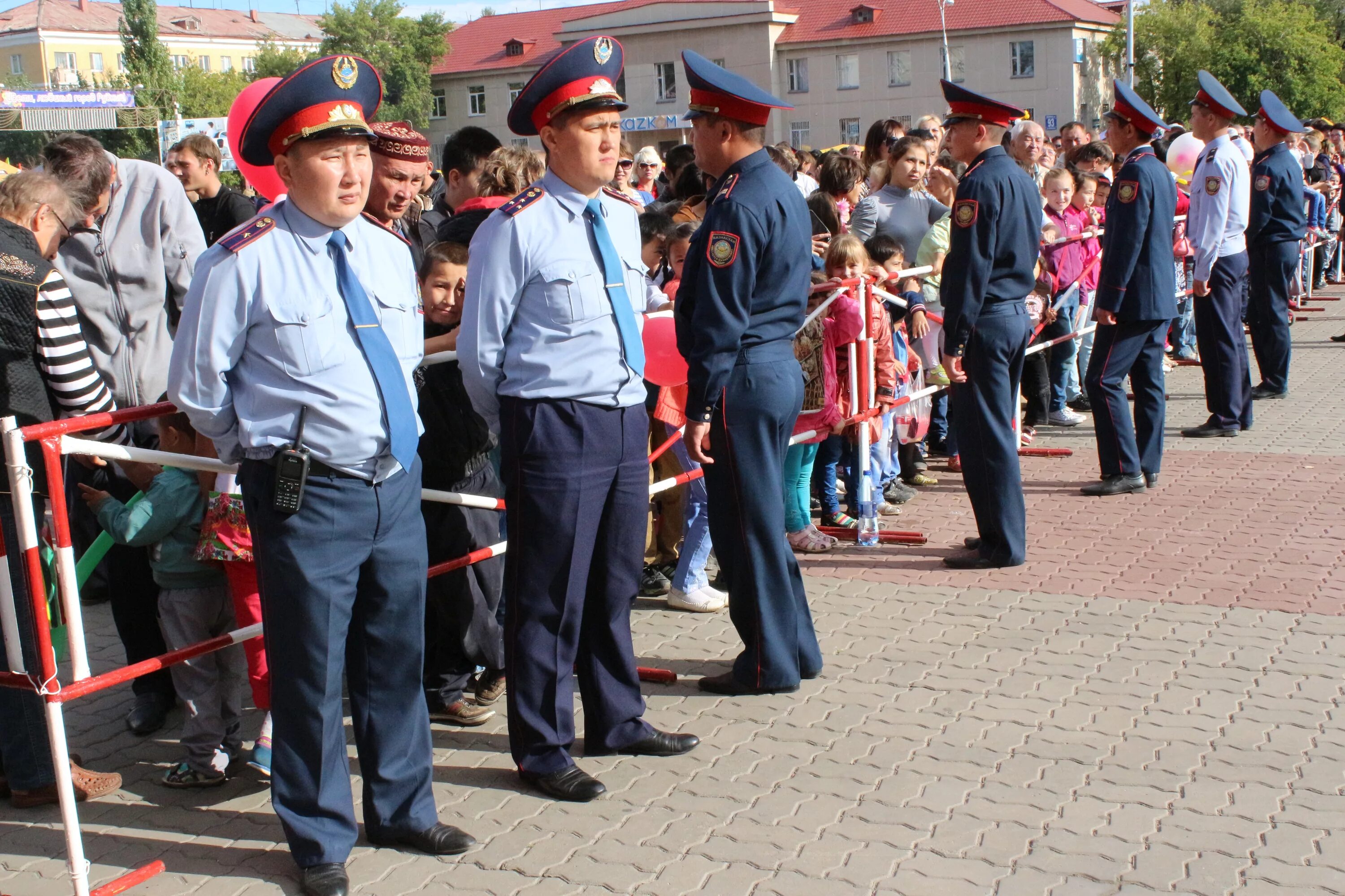 Ситуация в городе рудный. Молодежь в городе. Карантин. Плюсса полиция. Вакансии в рудном на сегодня.