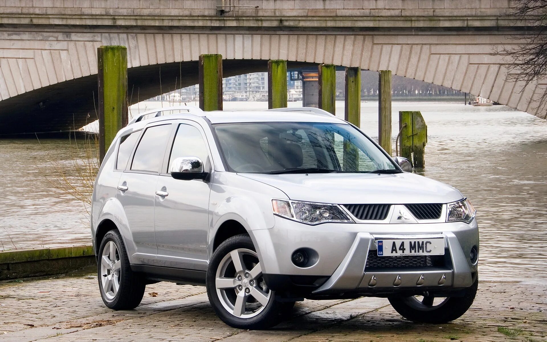 Аутлендер 2007. Mitsubishi Outlander 2007. Mitsubishi Outlander XL 2008. Mitsubishi Outlander 2007 2.4. Мицубиси аутлендер хл 2.0