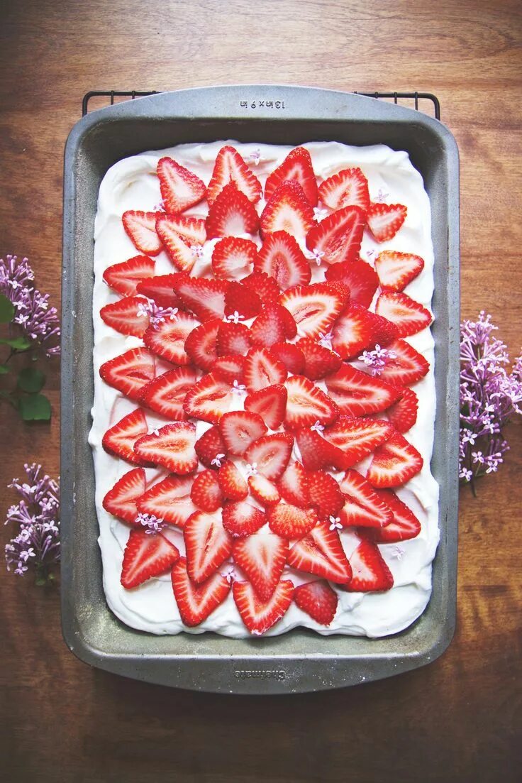 Как красиво нарезать клубнику. Как красиво нарезать клубнику