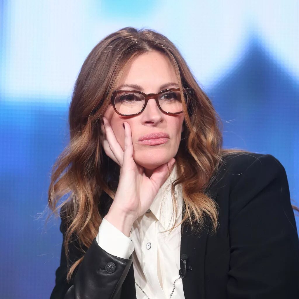 Джулия робертс в очках фото Julia Roberts Shares the Real Reason She’ll Never Strip Down on Camera