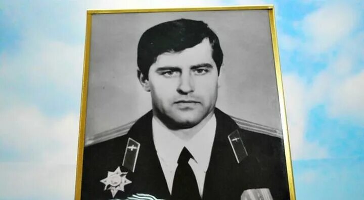 Уладзімір карват для детей. Уладзімір карват. Кирилл карват. Уладзімір карват. Карват герой беларуси.