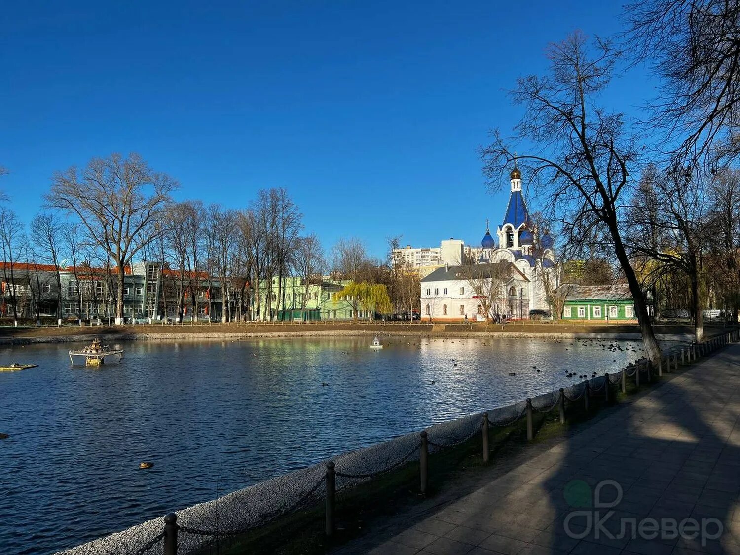 Город костино. Город Королев парк Костино. Пруд Костино Королев. Костино пруд город Королев. Парк усадьба крафта Королев.