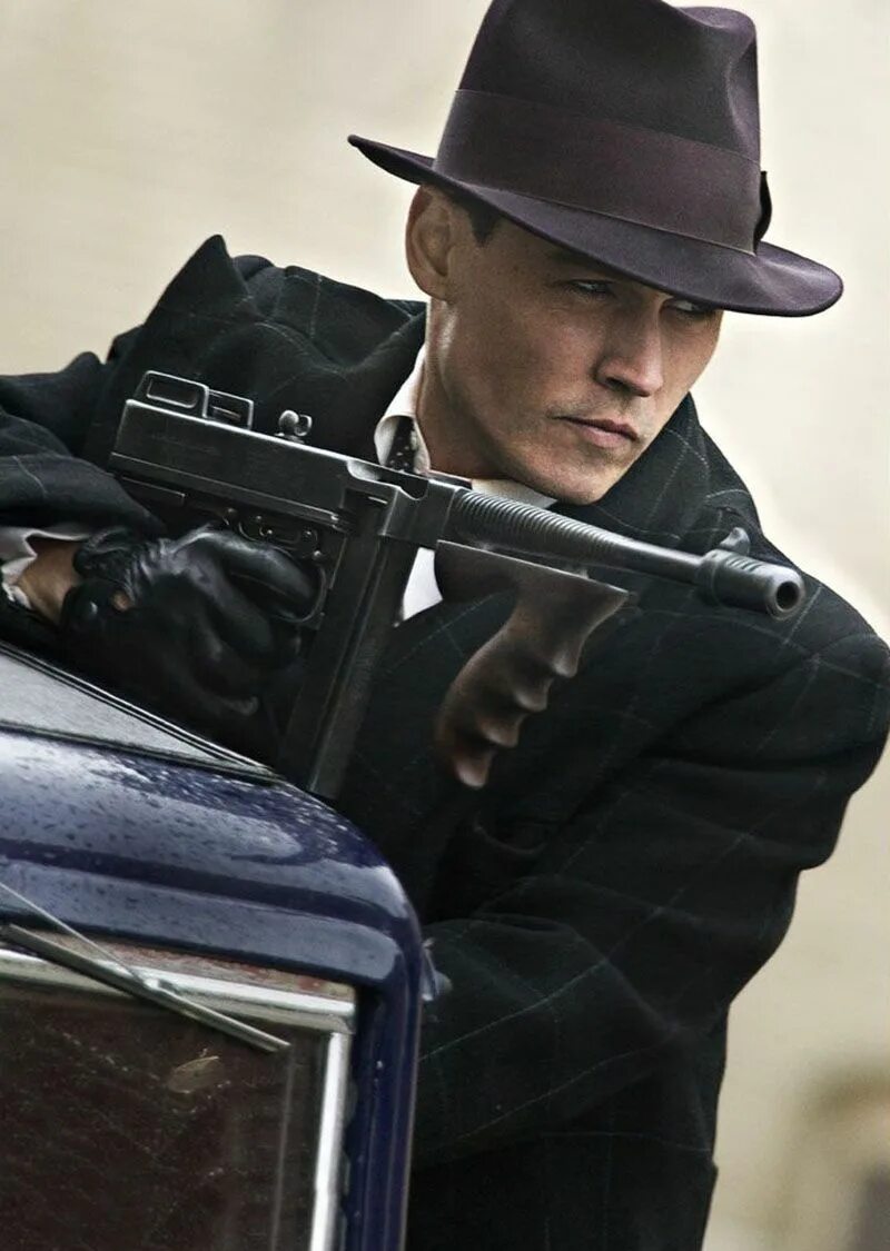 Джонни депп в фильме джонни д. Джонни депп гангстер. Гангстер джонни диллинджер. Джонни д (2009) постер. Джонни депп гангстер фильм.