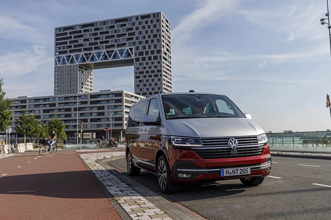 Volkswagen t 6.1. Фольксваген Каравелла 6.1. Фольксваген т6.1Мультивен. VW T6.1 Multivan. Volkswagen Multivan t6 Рестайлинг.