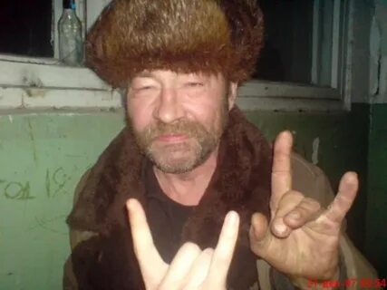 Мем с бомжом