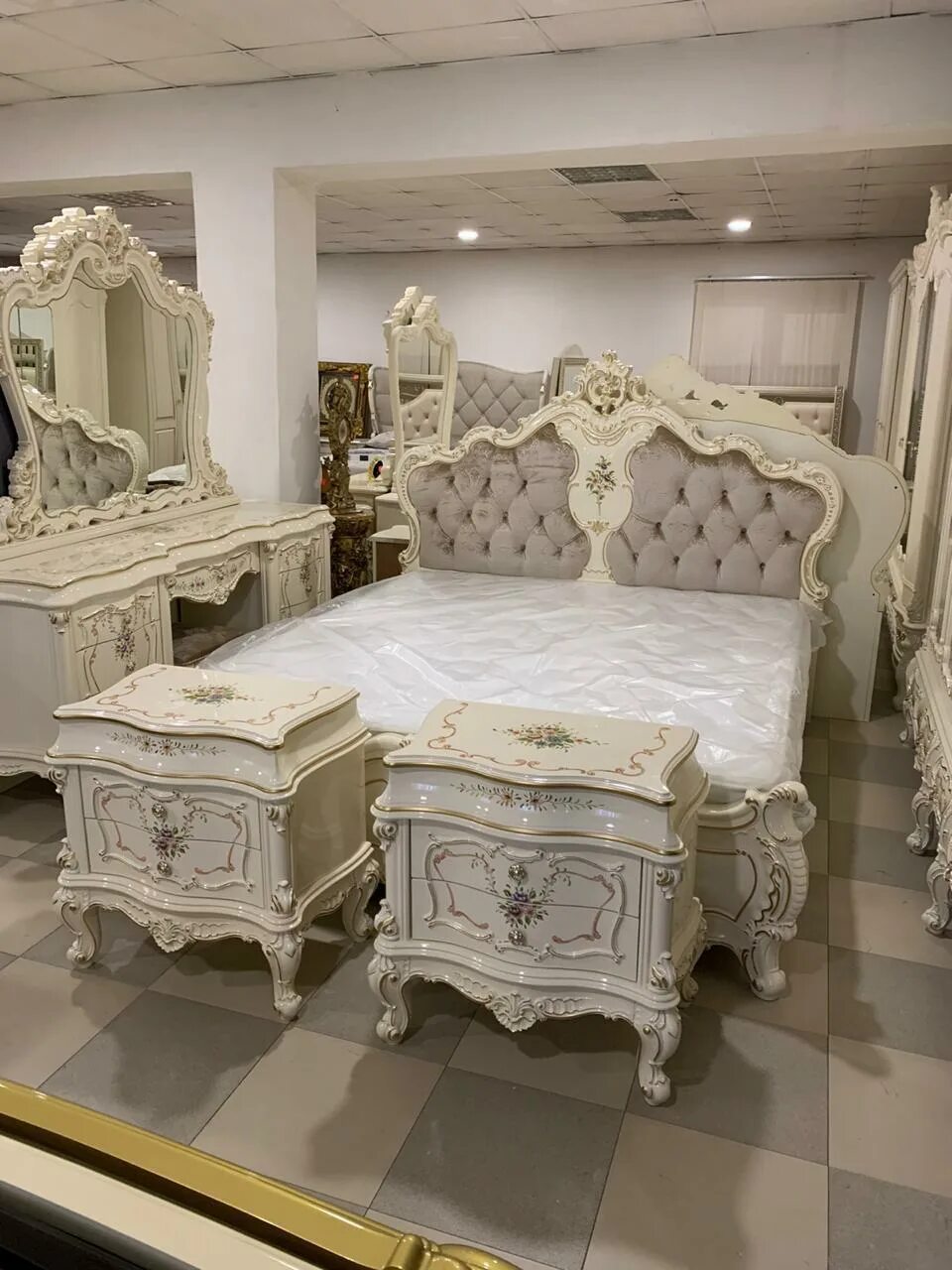 Мягкая мебель в чечне. Тв группа джоконда ставрополь цена. Кровать шанель арида. Кухонная мебель афина гойты. Мебель из чечни каталог с ценами.