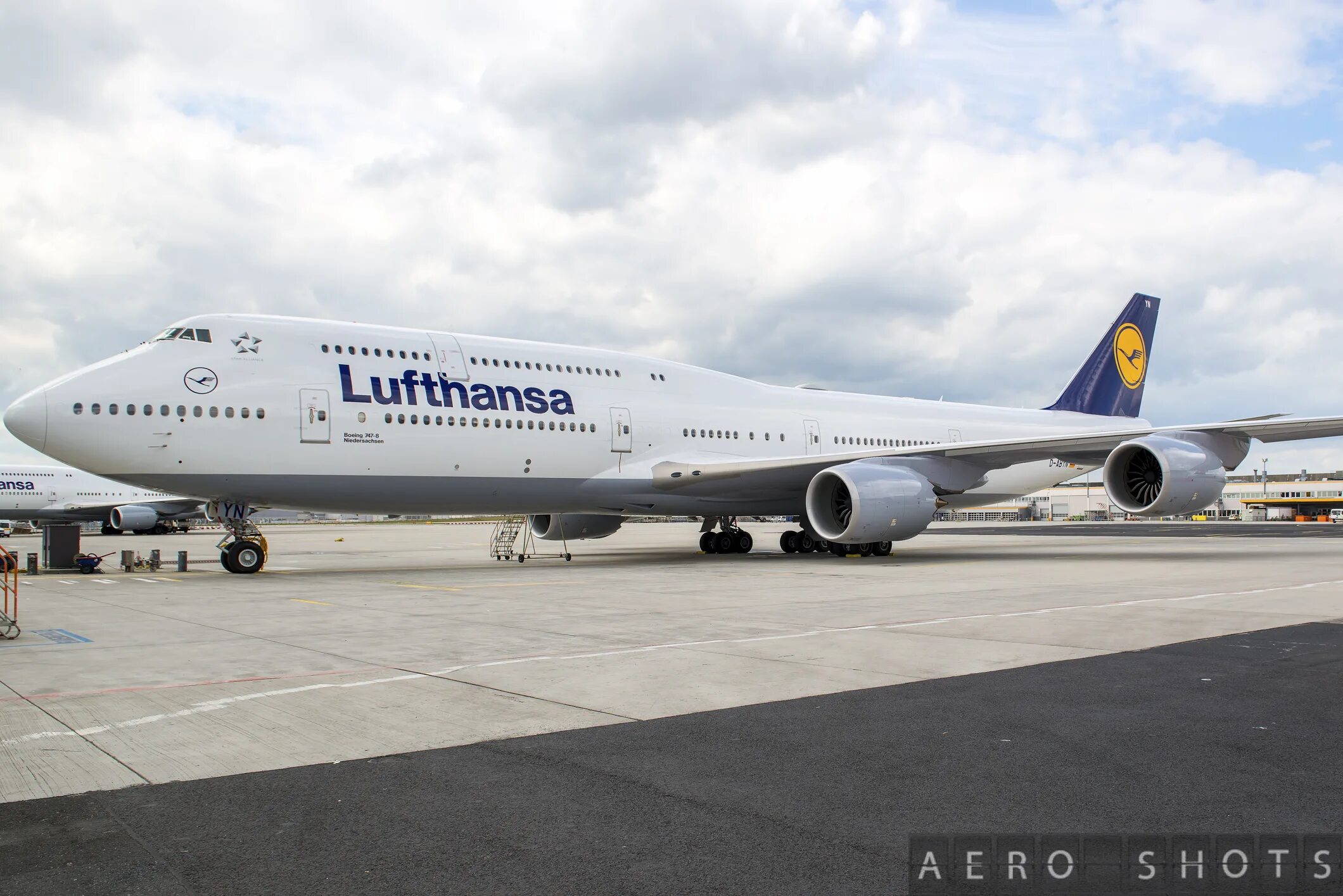 Авиабилеты купить люфтганза. Боинг 747 Люфтганза. Боинг 747 8i Lufthansa. 747-8 Lufthansa. Boeing 747 Lufthansa.