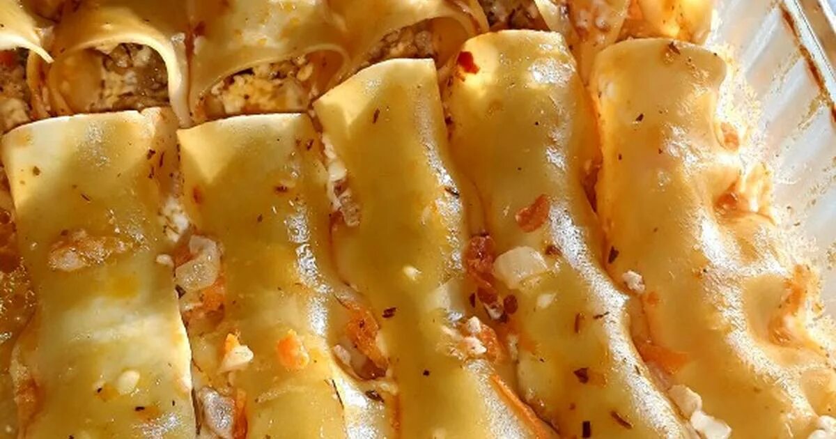 Андреа каннеллони. Каннеллони с фаршем со сливками и сыром. Каннеллони милти. Фаршированные макароны каннеллони. Каннеллони с телятиной и грибами.