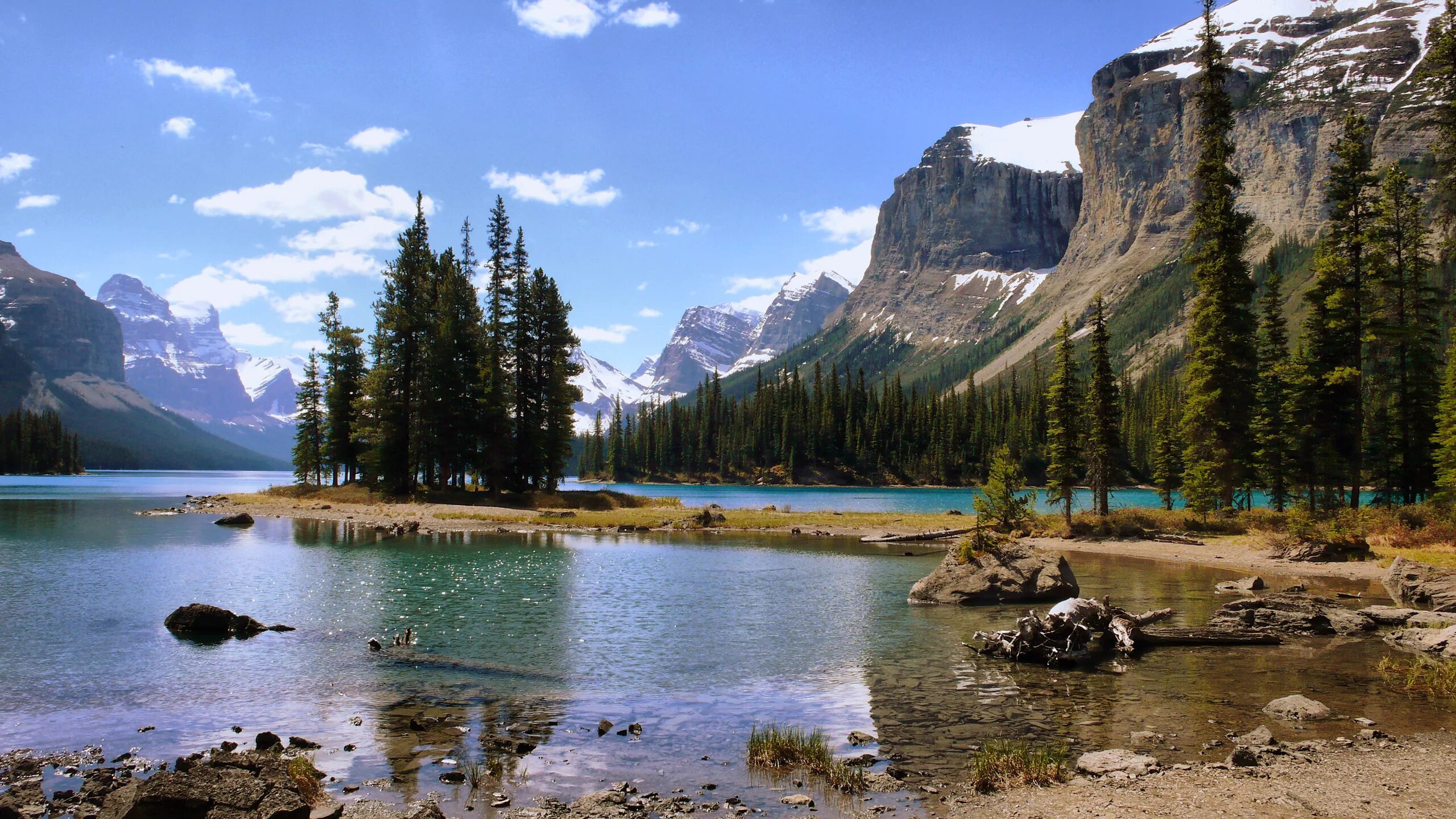 Картинки рабочий стол качество. Озеро Морейн в Канаде. Национальный парк Джаспер, Альберта, Канада. Национальный парк Ергаки. Гора Робсон, Канада.