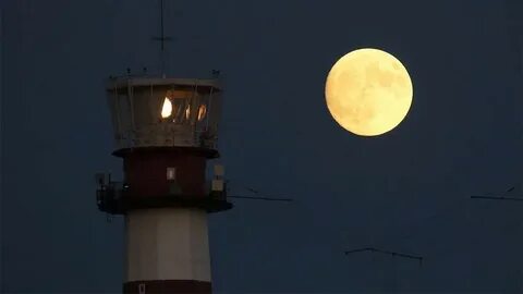 Две луны сегодня ночью 2024