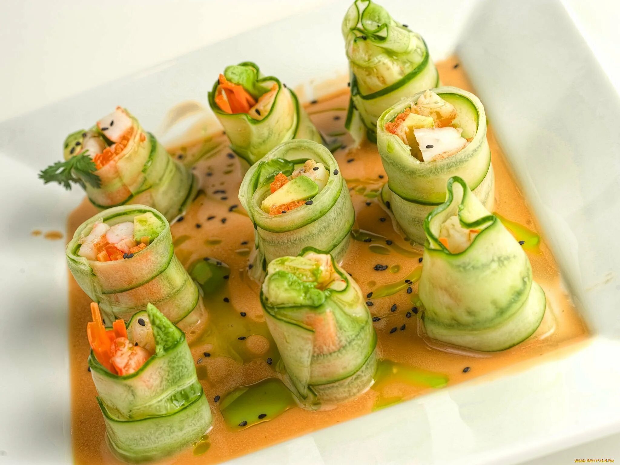 рецепты овощных закусок. рецепты овощных закусок. овощные канапе. канапе помидоры черри моцарелла базилик. овощные закуски на праздничный стол.