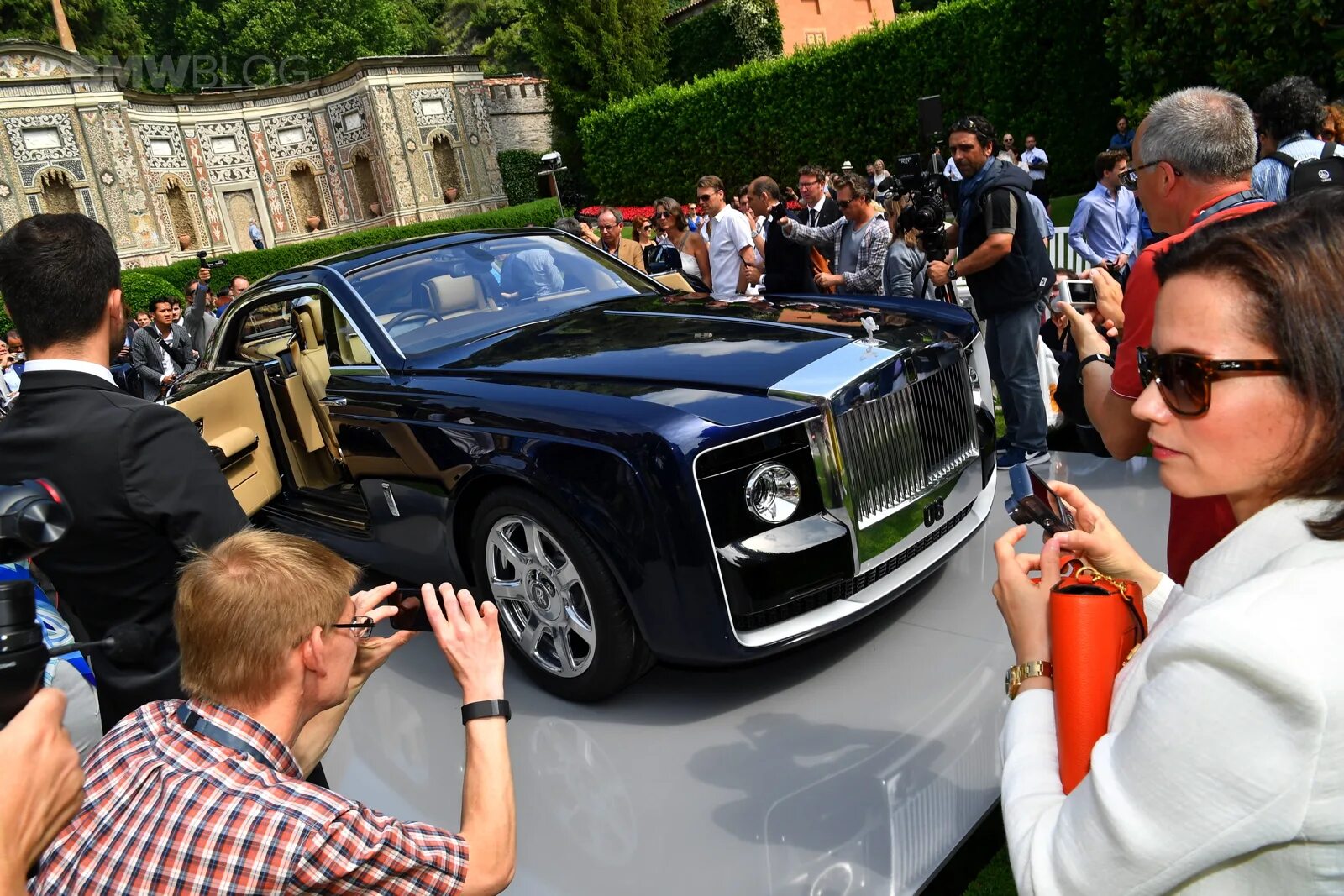 Звезды дороже чем ролс ройс. Rolls-Royce Sweptail 2017. Самый дорогой Rolls-Royce в мире. Самый роскошный Роллс Ройс в мире. Rolls Royce 08 Sweptail.